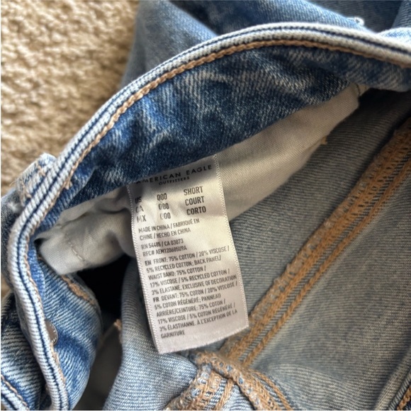 American Eagle Outfitters Light Blue Ripped High Rise Jeans - Picture 6 of 6